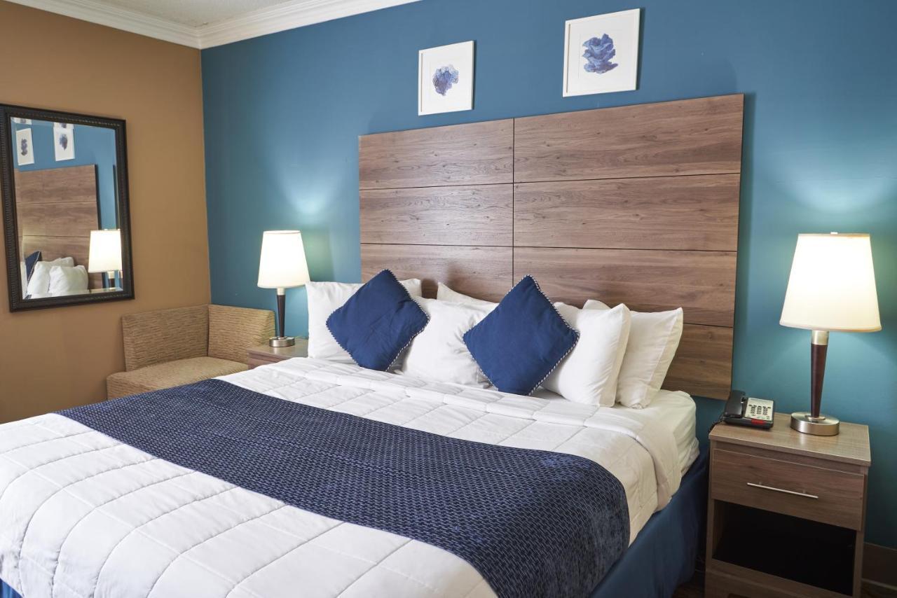 Seaport Resort And Marina Fairhaven Экстерьер фото